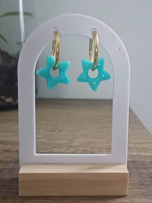 Étoiles bleues claires