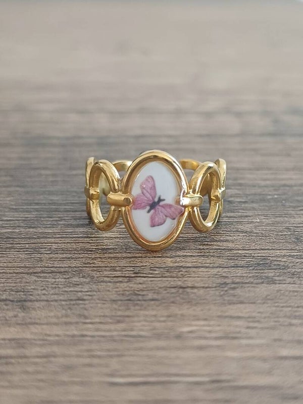 Bague dorée papillon