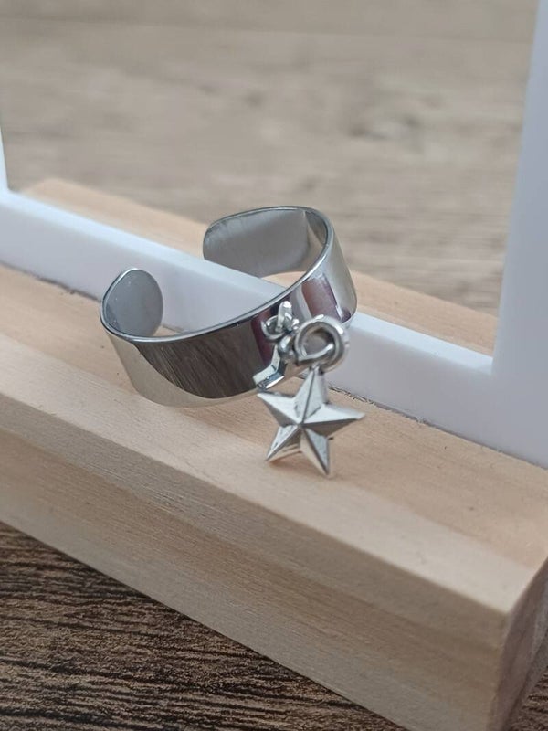 Bague argentée étoile