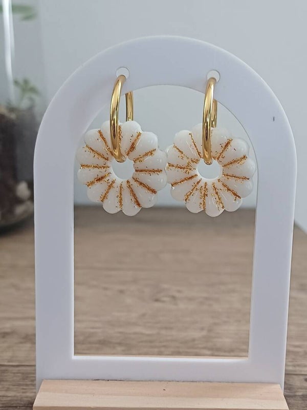 Margots blanches et dorées