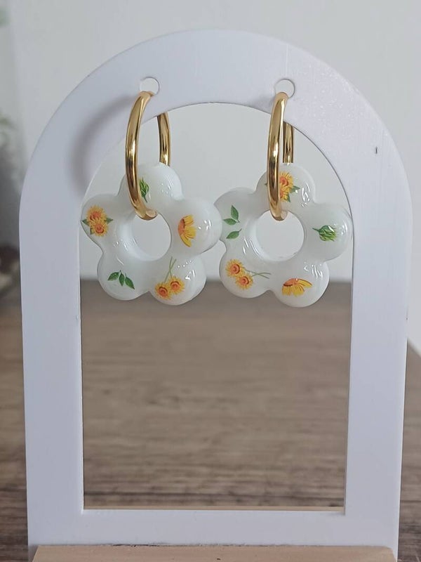 Fleurs 5 petales blanches et tournesols