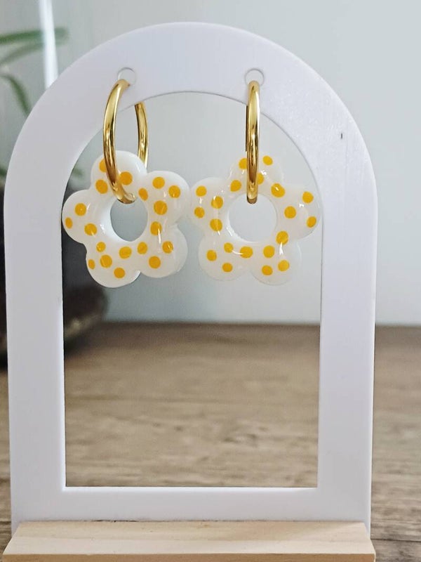 Fleurs 5 pétales blanches à pois jaunes