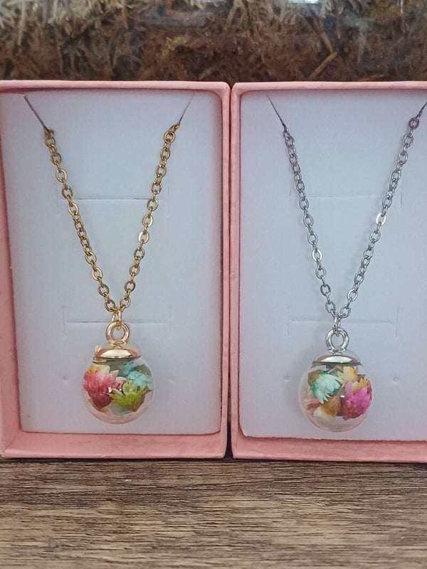 Collier ORA doré ou argenté multicolores