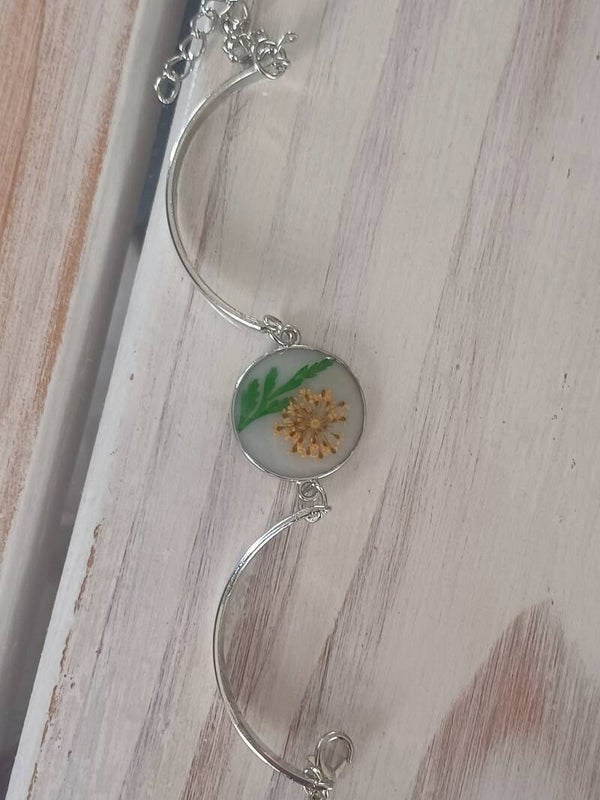 Bracelet argenté feuilles et fleurs séchées