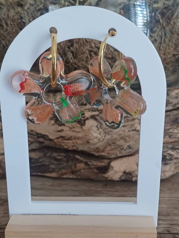 Grandes fleurs avec chute de crayon à papier