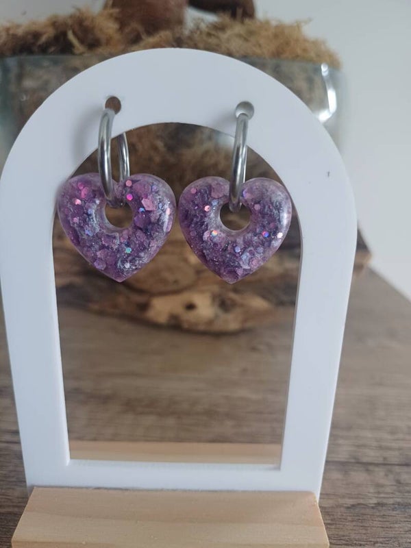 Cœurs violets et paillettes