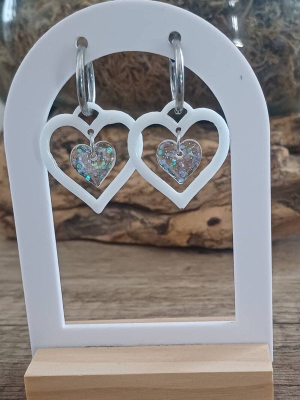 Doubles coeurs blancs avec paillettes blanches