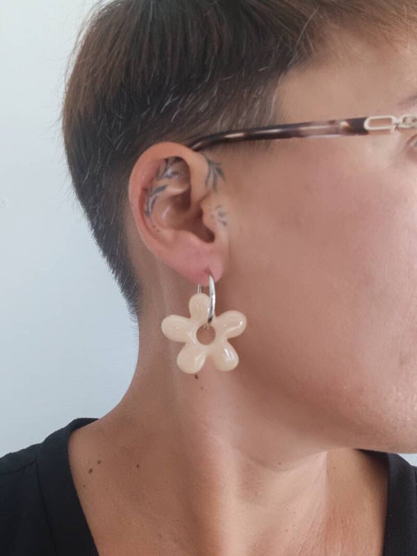 Grandes fleurs beiges