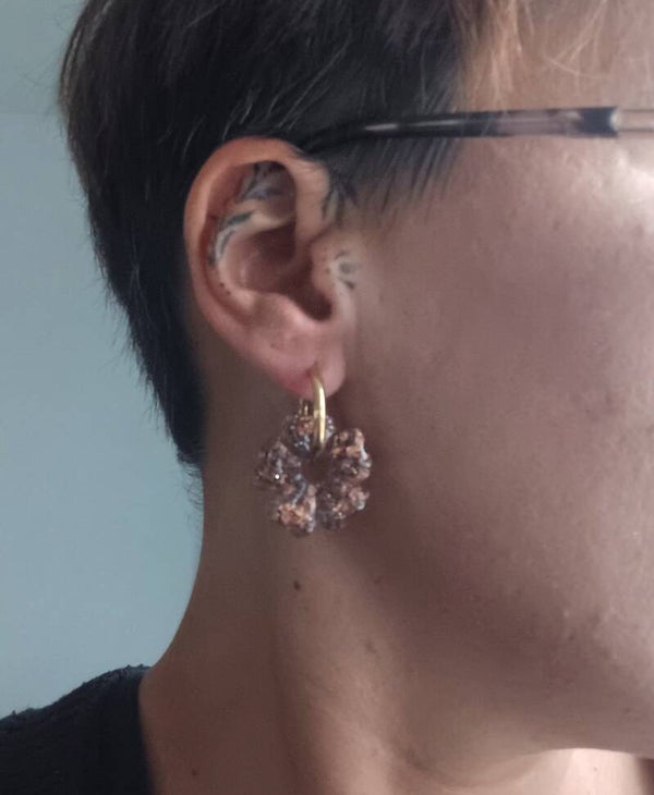 Florine à paillettes avec feuilles cuivrées