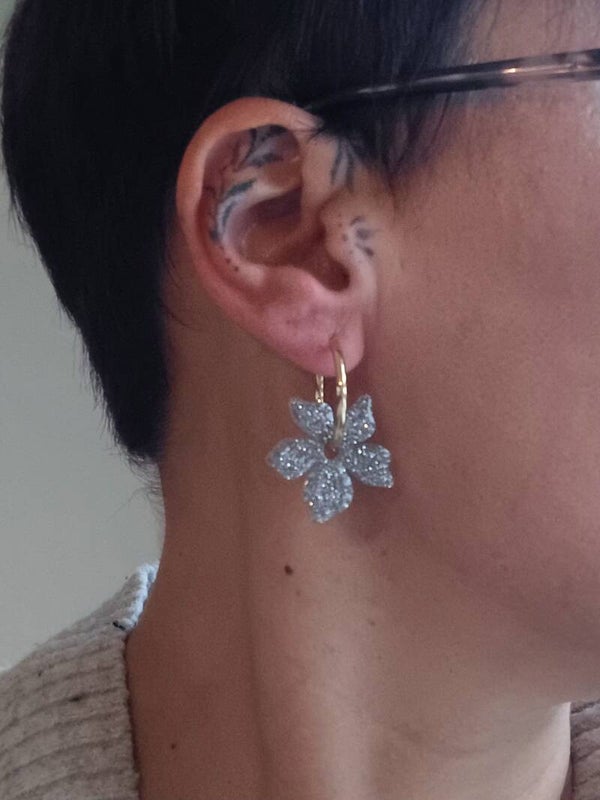 Floréa à paillettes argentées