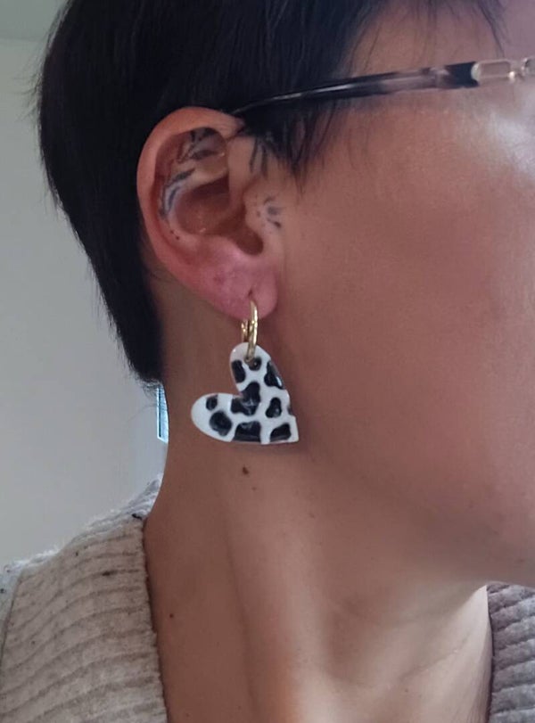 Coeurs beiges tâches vache noires