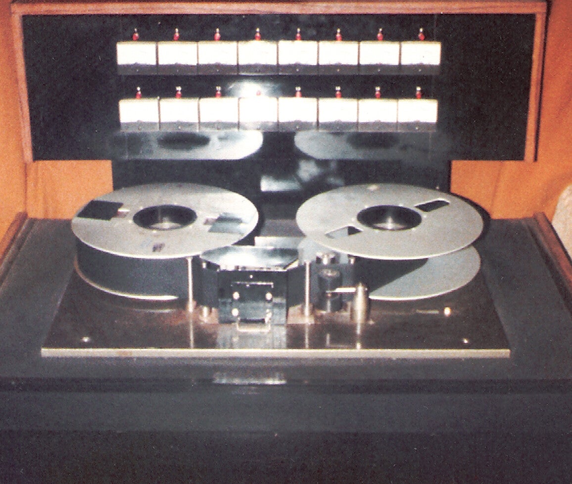 Cargo Cadey tape machine