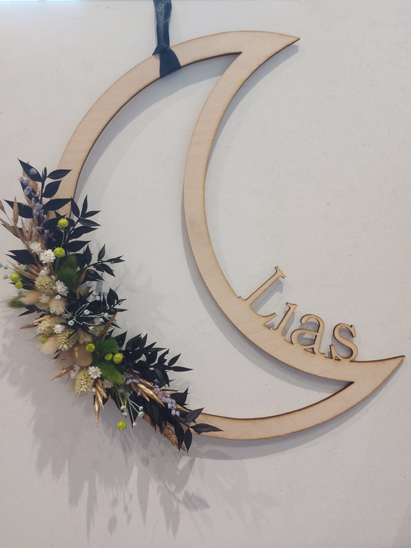 Houten maan met naam & droogbloemen