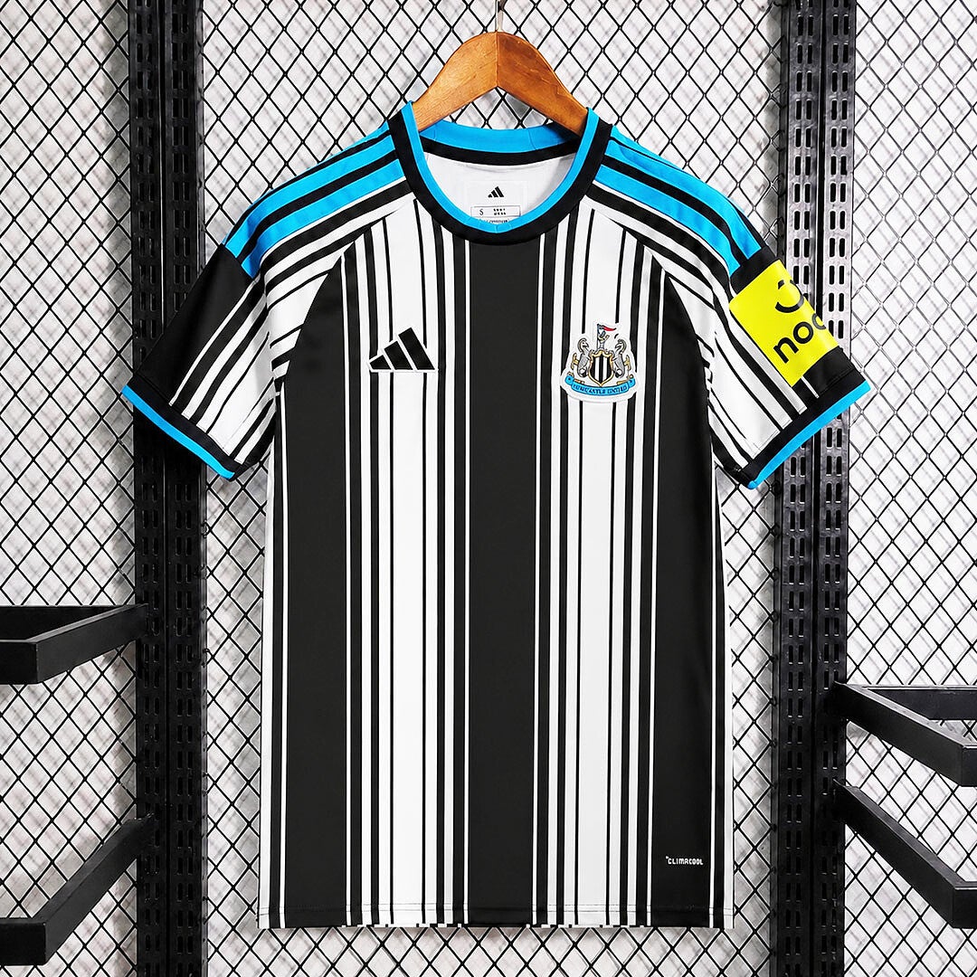 Newcastle United Thuis 26/27