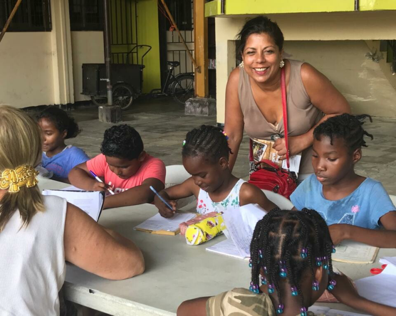 Sandra van Houwelingen oprichter van Sorgh&Hoop in het Olga Clark Kindertehuis