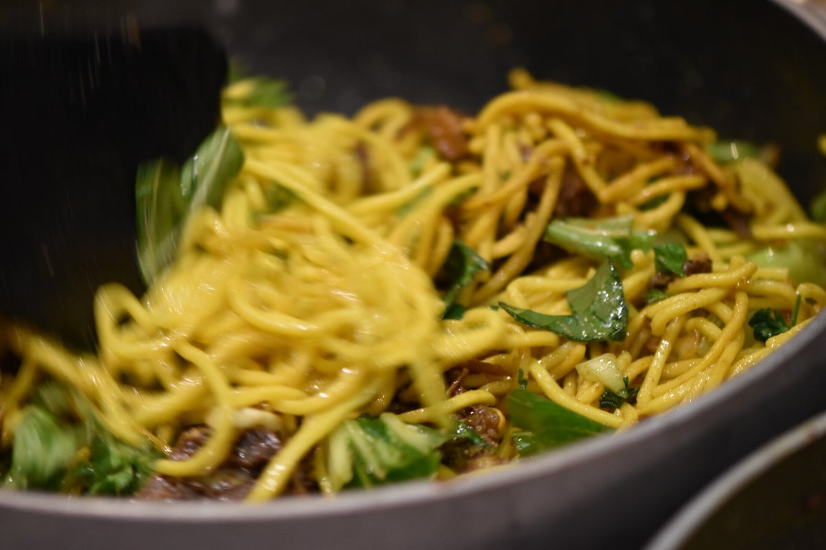 Snelle authentieke nasi óf bami / Javaanse rub, Vegan & Halal Surinaams ...
