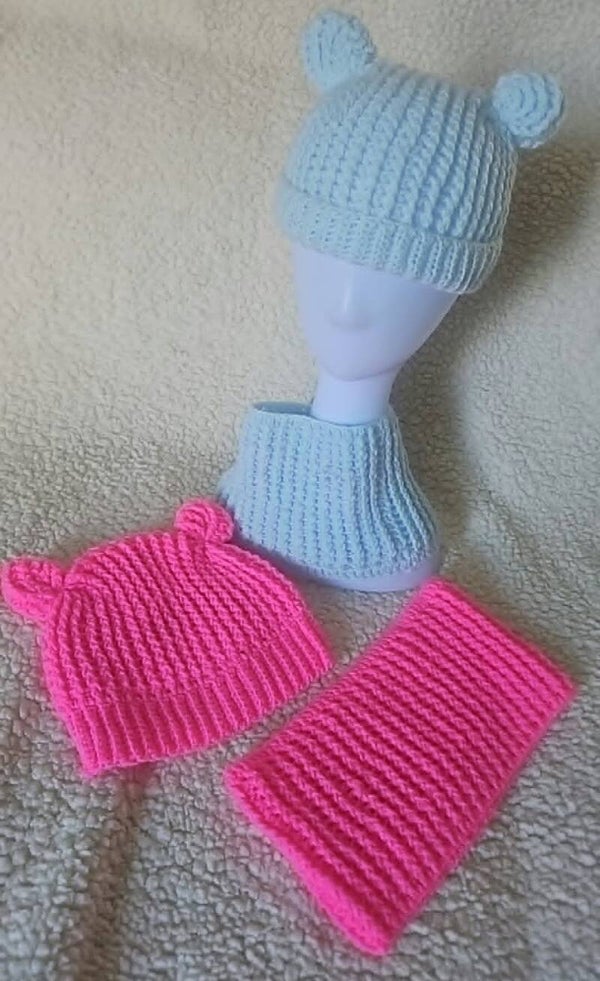 Snood et bonnet fushia ou bleu 4/6 ans