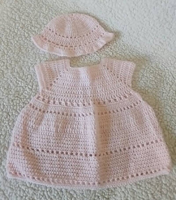 Robe et bonnet rose pastel 3/6 mois