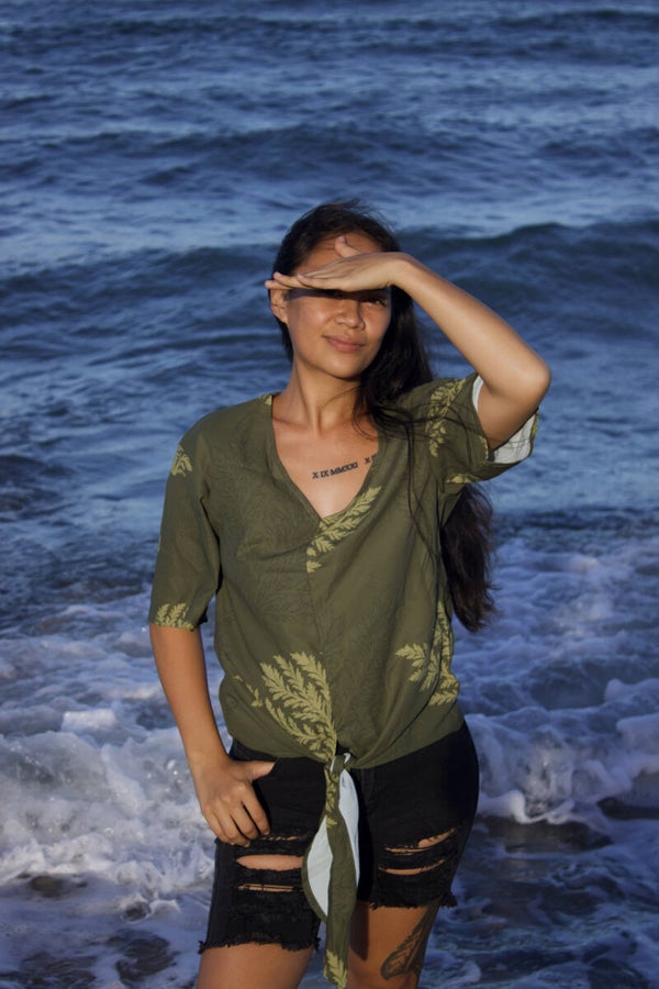Limu Kohu V-neck Blouse