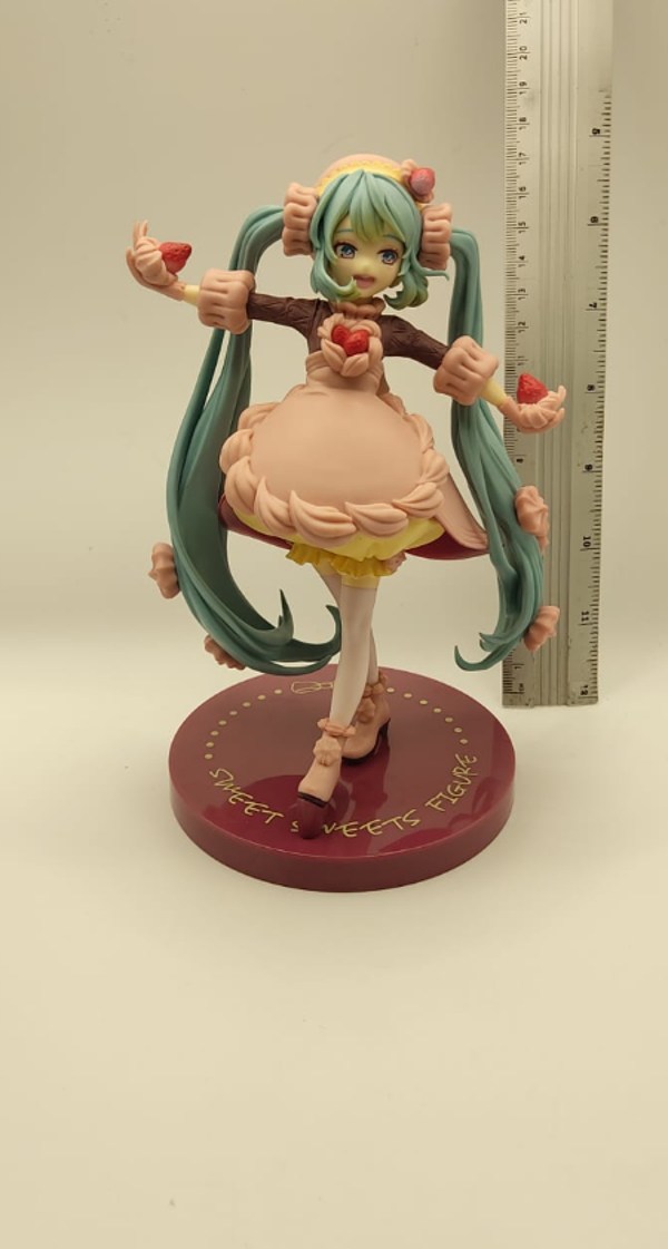 Figura Miku hatsune strawberry rosa