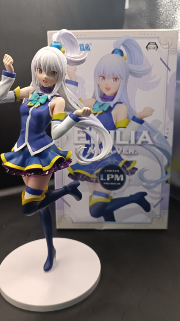 Figura emilia x aqua