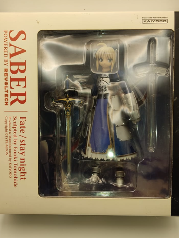 Figura Saber Revoltech fate stay night