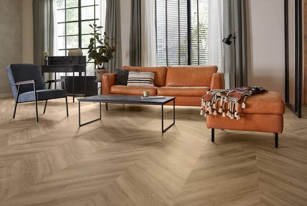 mFLOR 42216 Parva Oak Chevron Liguria 80,01*13,34cm, doos 2,67m², pallet 72 dozen Artnr. 400081519