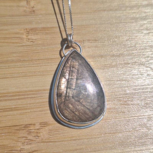 Pendentif en saphir doré