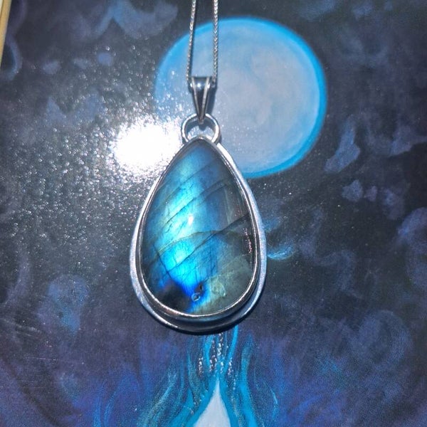 Pendentif labradorite bleue et pieuvre