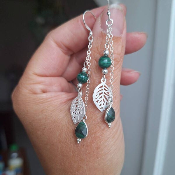 Boucles d'oreilles double chaînettes avec feuille