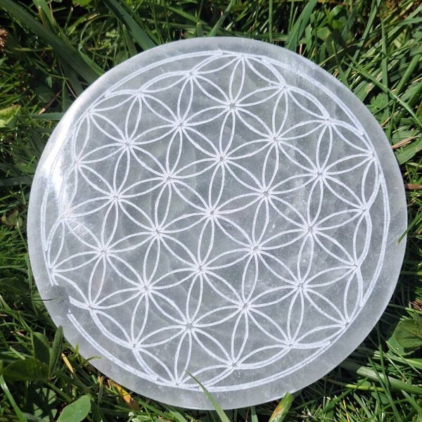 Plaque en sélénite avec fleur de vie