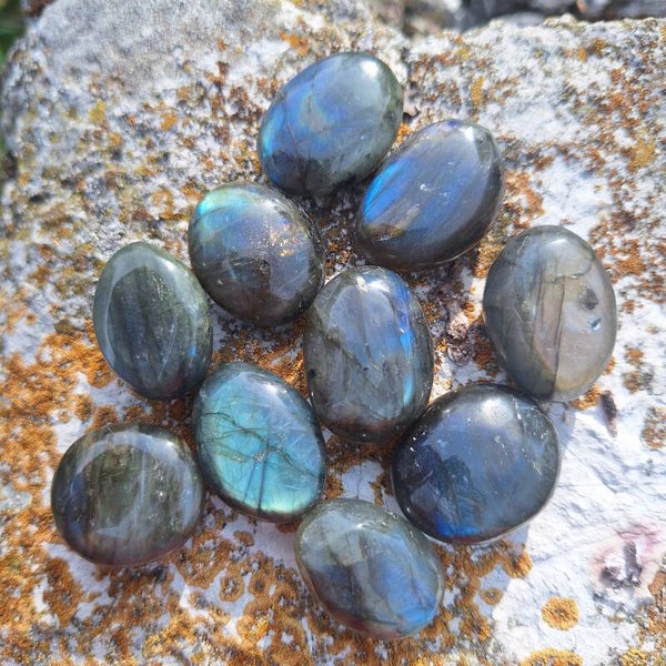 Pierre roulée en Labradorite