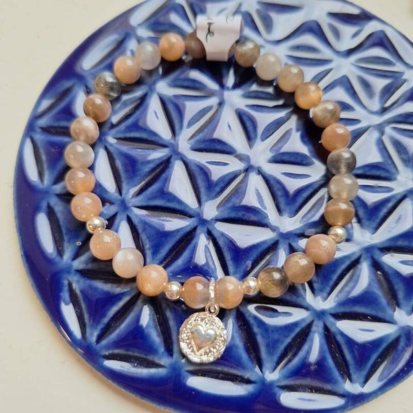 Bracelet en pierre de lune avec coeur