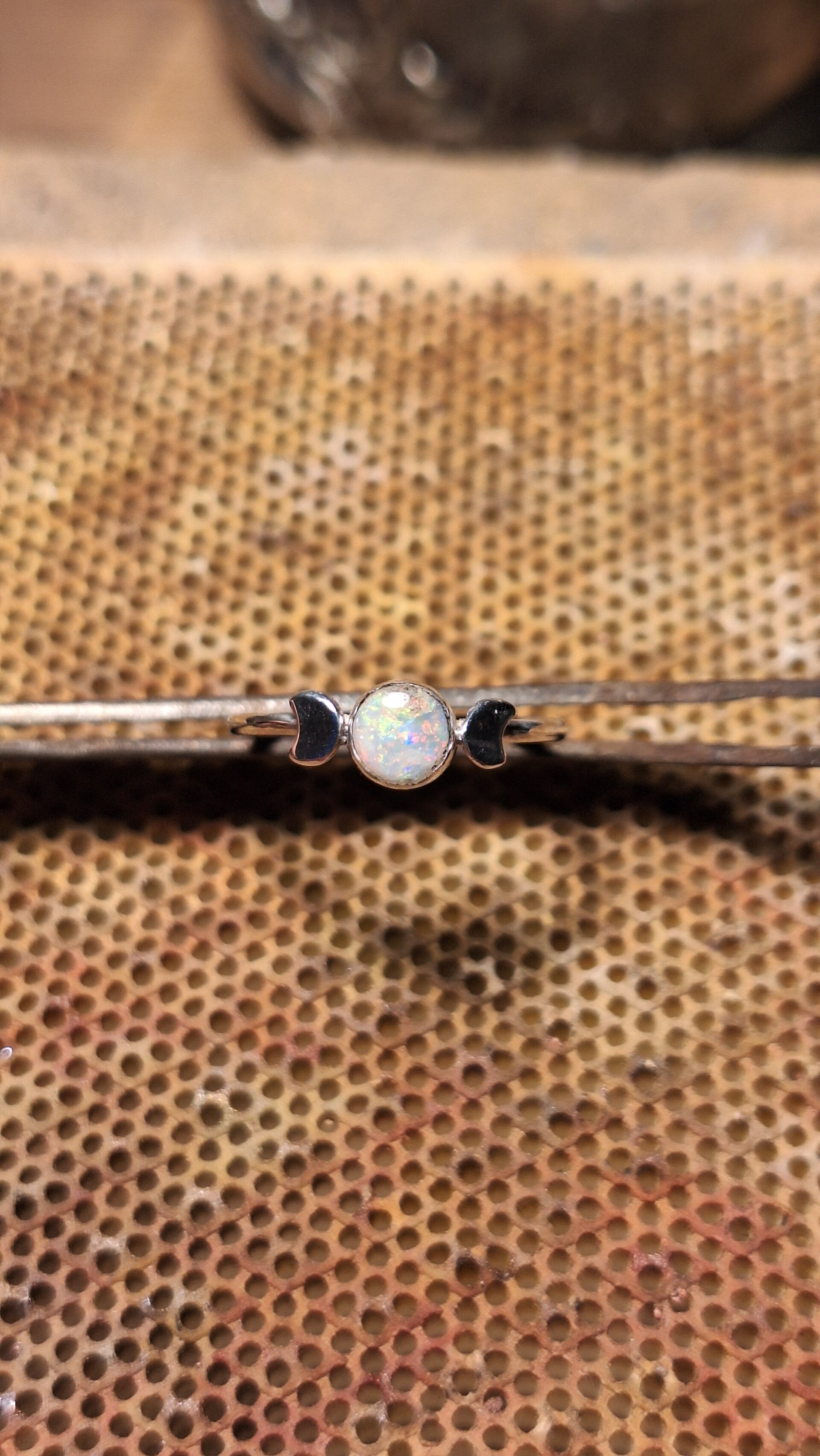 Bague triple lune avec opale