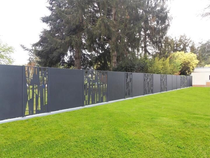 Clôture aluminium Gyt Ambellya panneau opaq et éclat Ral 9005