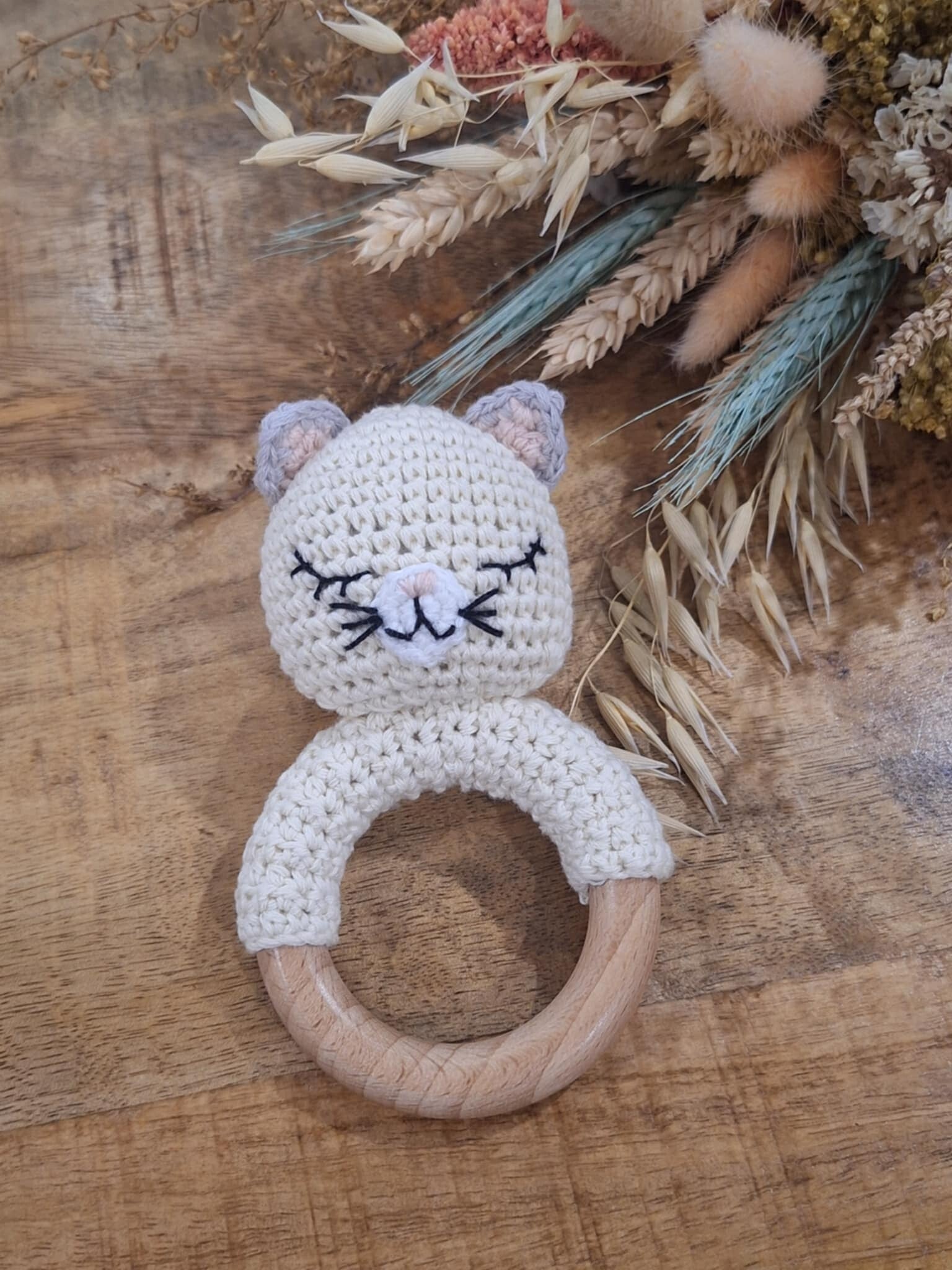 Gehaakte rammelaar kat