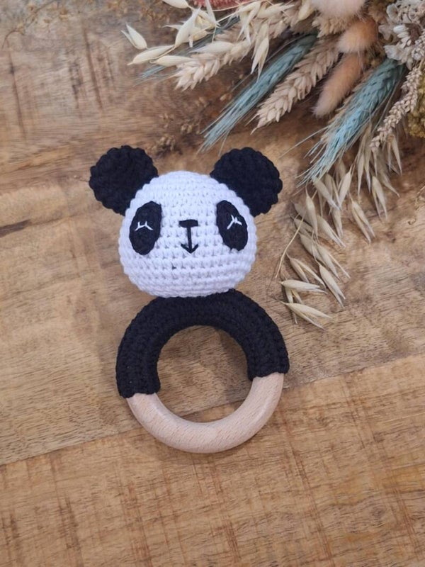 Gehaakte rammelaar panda