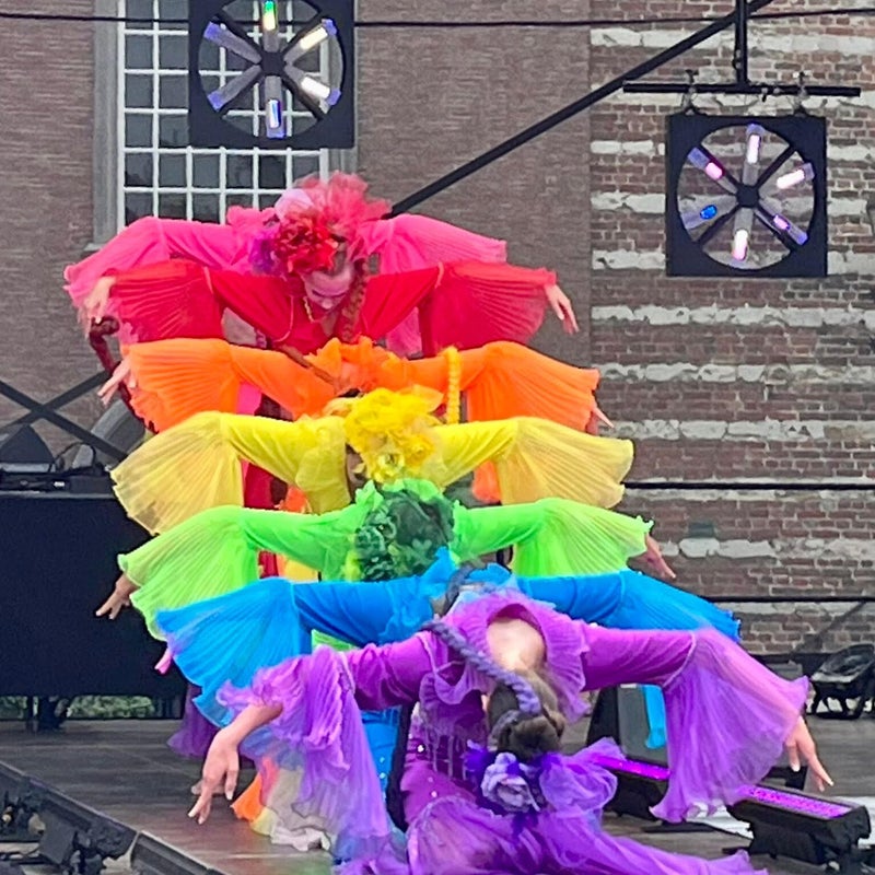 dansers2.jpg