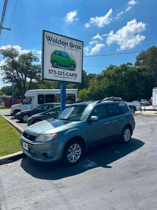 2013 Subaru Forester 2.5x Premium-5 Speed