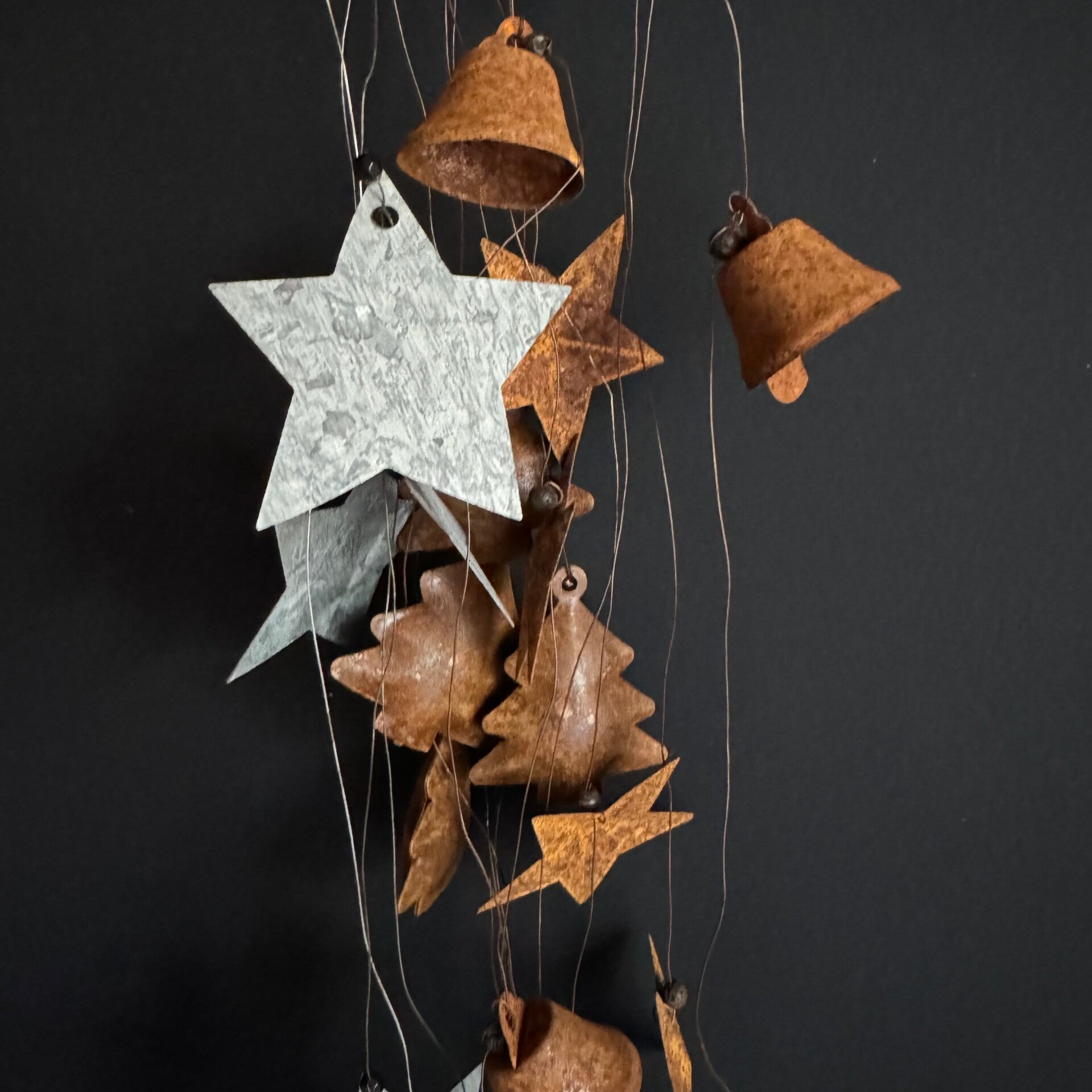 Koord roestige sterren, kerstboompjes of belletjes