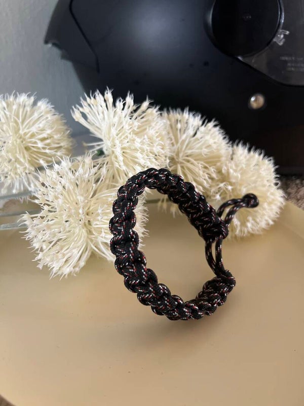 Verstellbarer Paracord schwarz/rot