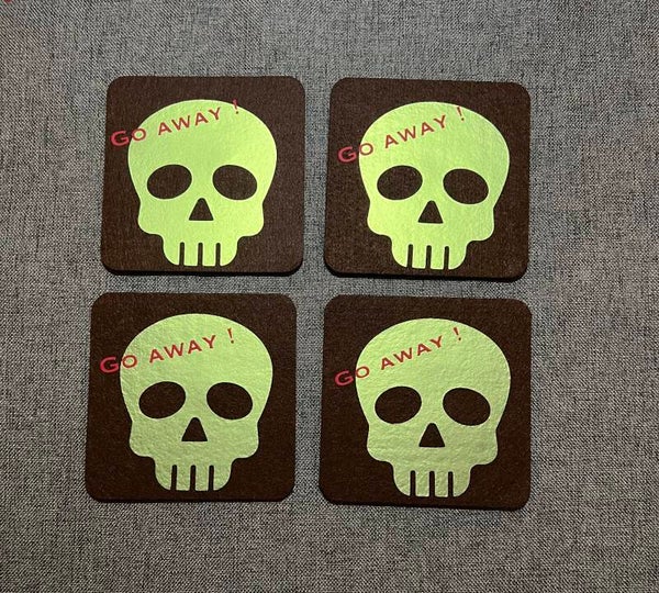 4 Untersetzer „Schädel“