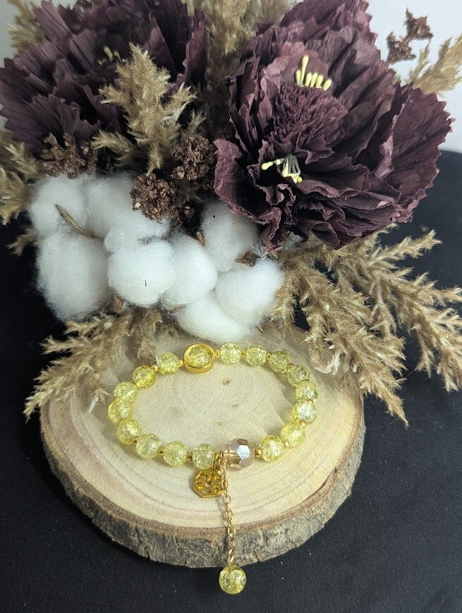 Armband Gelb mit Anhänger "Erde"