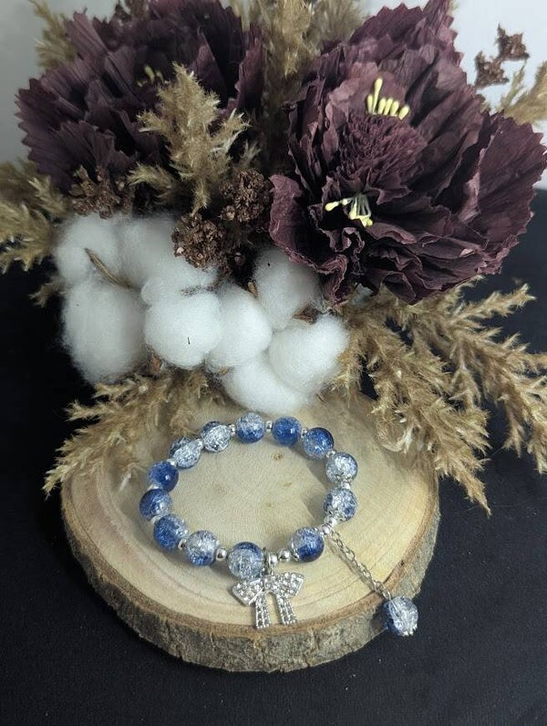 Armband Blau mit Anhänger "Schleife"