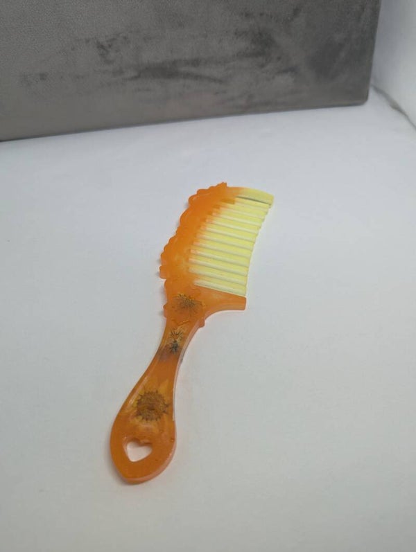 Kleiner Kamm Orange