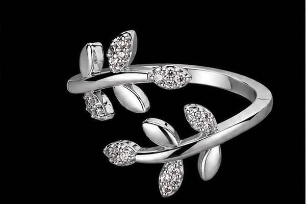 Ivy ring