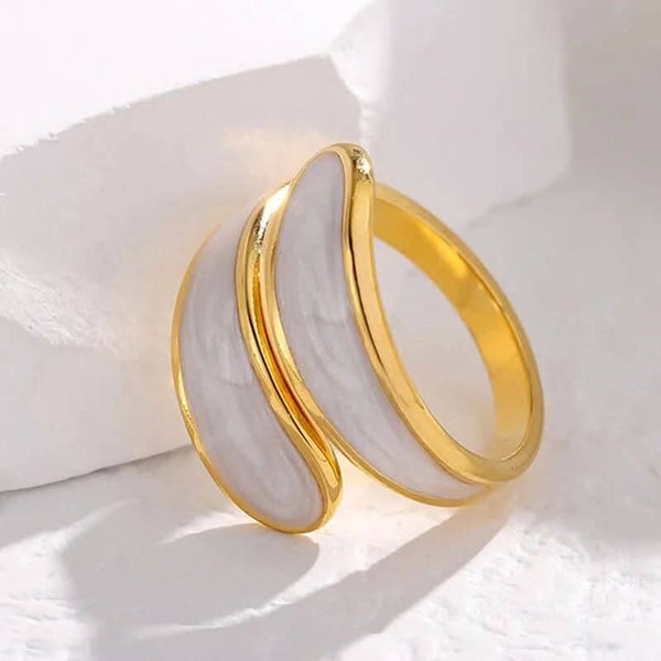 gold twisted ring