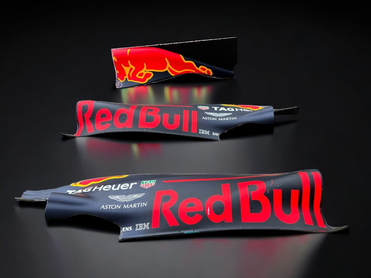 Red Bull Racing Sidepods and engine cover (SOLD OUT) | 4racing2.com