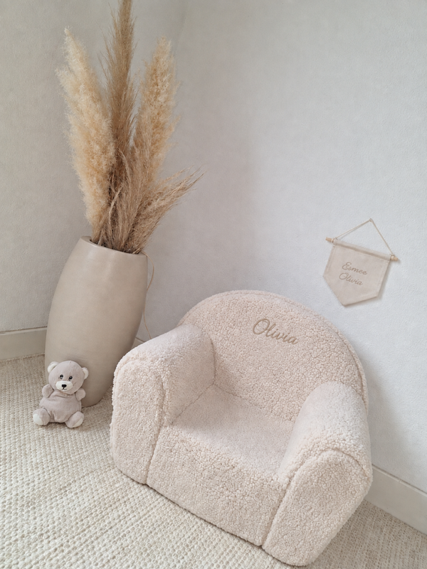 PRE-ORDER Zachte Teddy stoel met naam