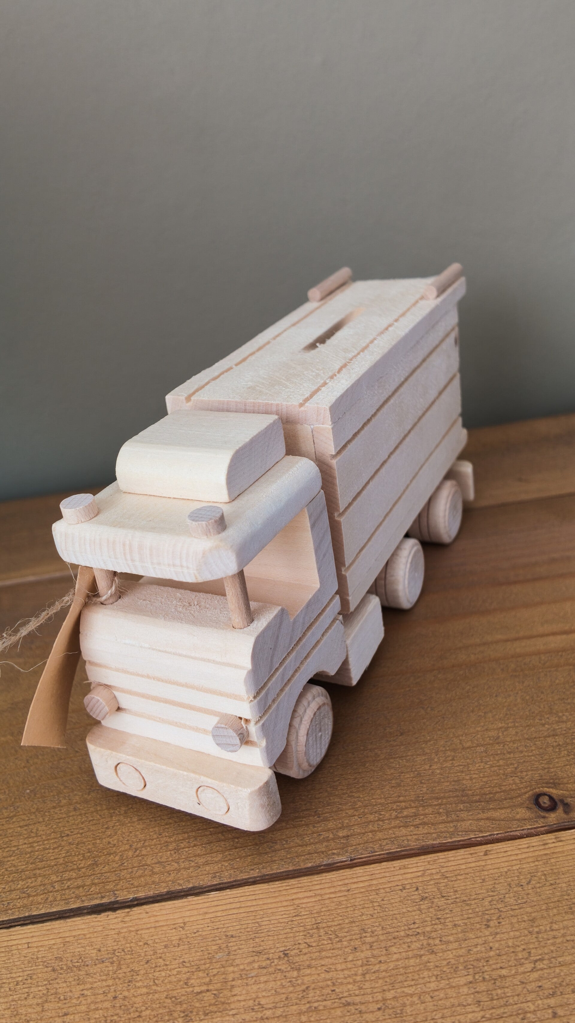 Houten vrachtwagen - spaarpot